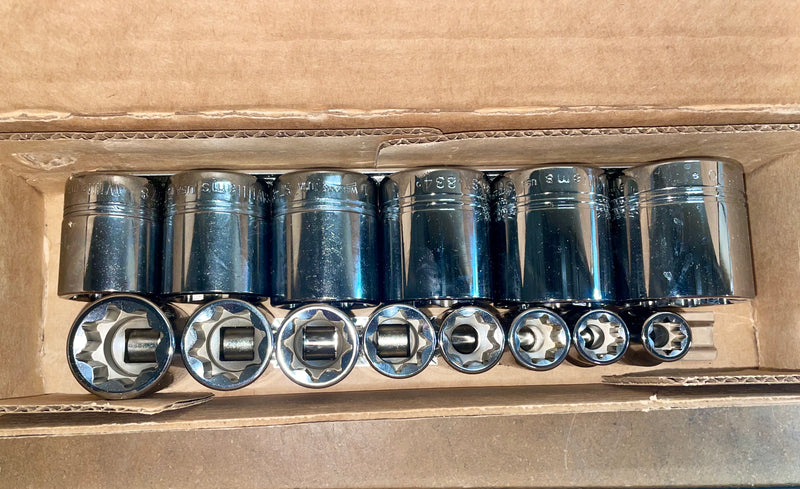 14-Piece set of 1/2" 8-Point Sockets