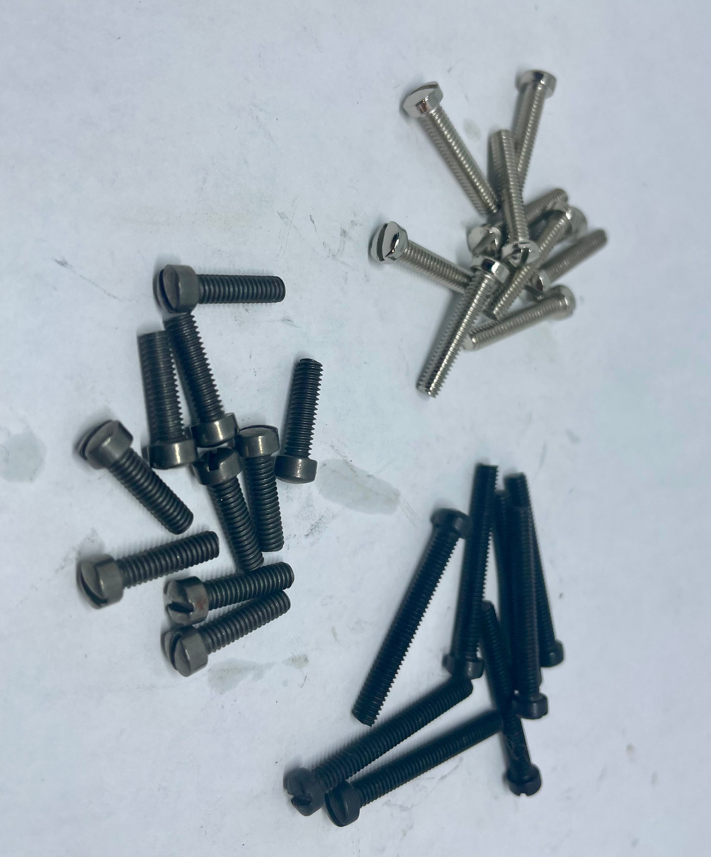 Model Hex Cap Screws - Brass - Screw Sizes 5-40, 6-32, 8-32, 10-32